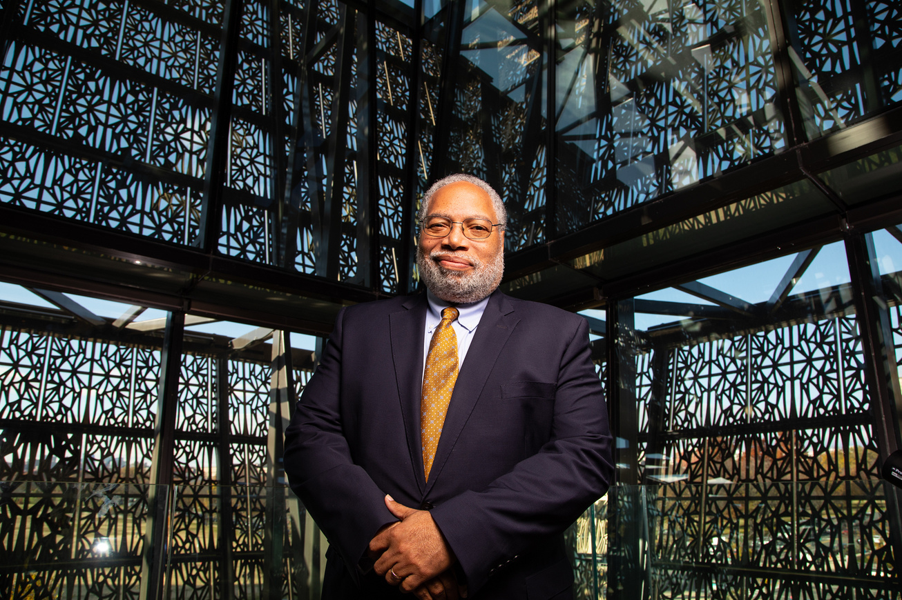 Lonnie Bunch to retire as Trump escalates pressure on Smithsonian